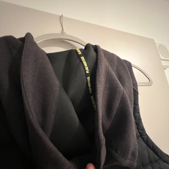 Flag nor Fail - Women’s black puffer vest with hood - medium - Picture 7 of 7